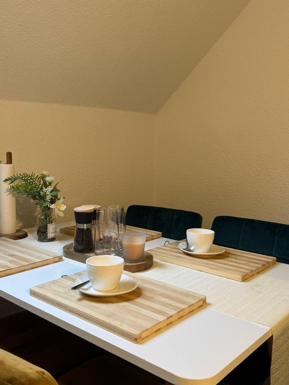 Ama Home Apartment In Hiddenhausen - Wlan, Smart-Tv - Nahe A30 & A2 - Nur 10 Min Von Herford Exterior photo